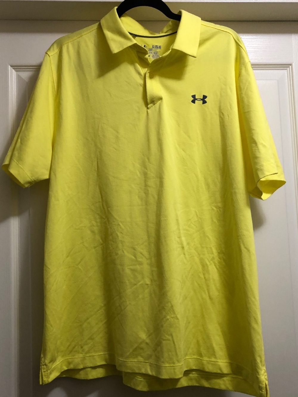 XL men’s UNDER ARMOUR polo shirt yellow loose fit heat gear